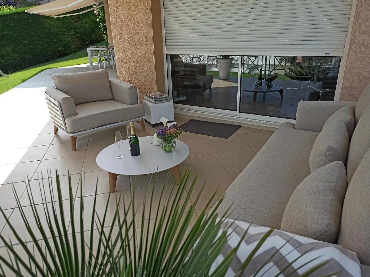 Villa Josepha Cournon-d'Auvergne Guest house