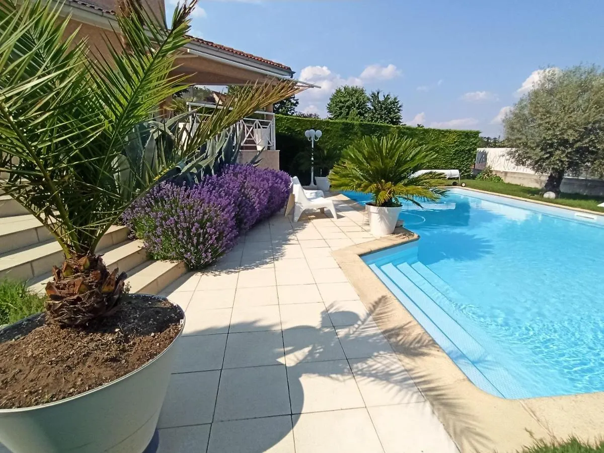 Villa Josepha Cournon-d'Auvergne Guest house